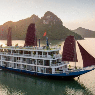 VỊNH HẠ LONG NGỦ TÀU